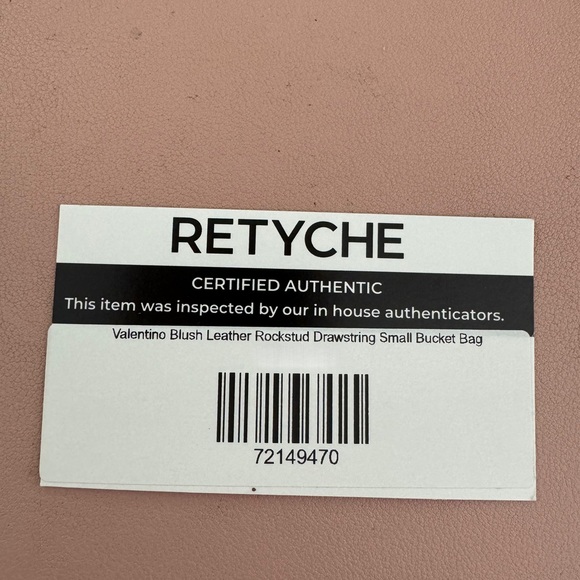 Authentic Valentino rockstud handbag - Picture 6 of 6